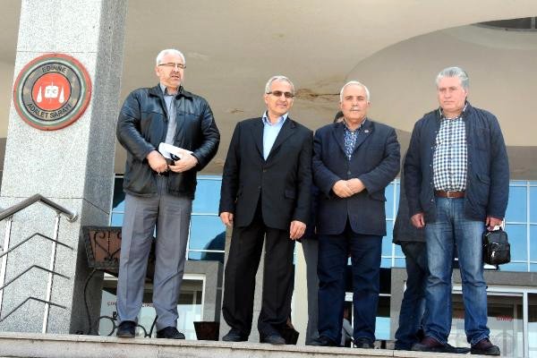 Seçiminde usulsüzlük yapıldığı gerekçesi ile AKP ve MHP'li 13 üye suç duyurusunda bulundu Seçiminde usulsüzlük yapıldığı gerekçesi ile AKP ve MHP'li 13 üye suç duyurusunda bulundu
