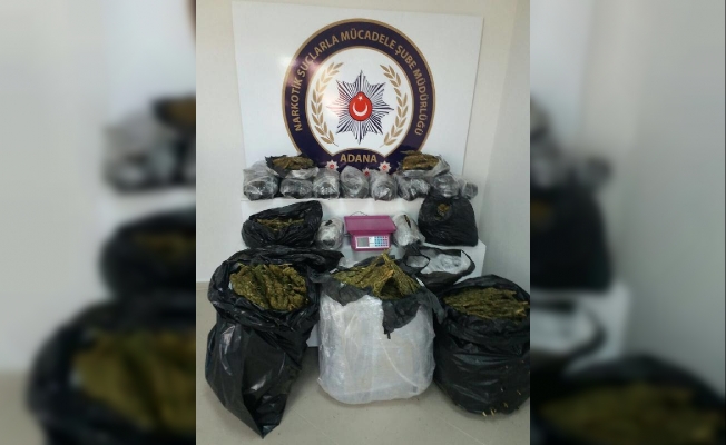 Adana'da uyuşturucu operasyonu: 10 gözaltı Adana'da uyuşturucu operasyonu: 10 gözaltı