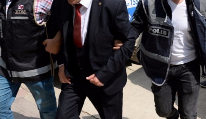 İstanbul'da Öğretmenlere FETÖ operasyonu İstanbul'da Öğretmenlere FETÖ operasyonu