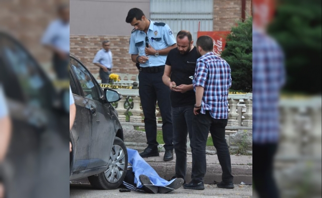 Konya'da iki gurup arasında silahlı kavga: 1 ölü 5 yaralı Konya'da iki gurup arasında silahlı kavga: 1 ölü 5 yaralı