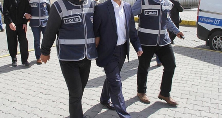 KYK'da ve PTT'de FETÖ operasyonu; 31 gözaltı kararı KYK'da ve PTT'de FETÖ operasyonu; 31 gözaltı kararı