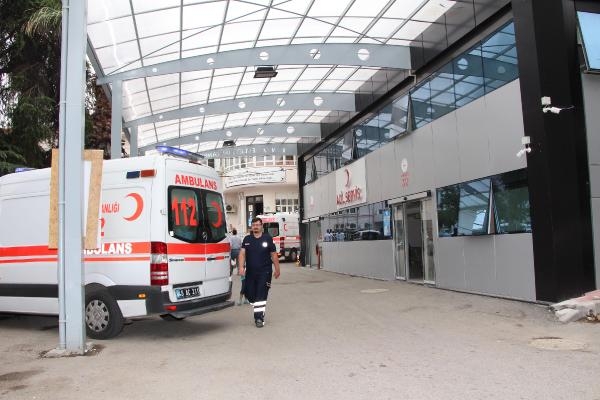 Manisa'da kışladaki zehirlenmeye 21 gözaltı Manisa'da kışladaki zehirlenmeye 21 gözaltı