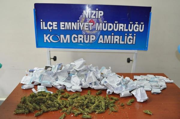 Nizip'te 4 kilo esrar ele geçti Nizip'te 4 kilo esrar ele geçti