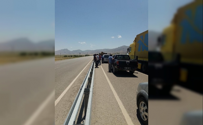 Gürbulak Sınır Kapısı yolunda bomba bulundu, ulaşım durdu Gürbulak Sınır Kapısı yolunda bomba bulundu, ulaşım durdu