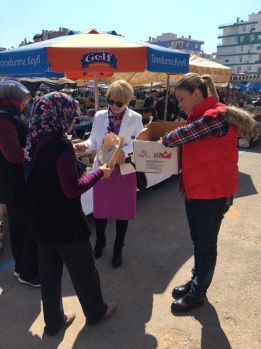 Dolunay Yelda Doğan'ın Antalya'da dokunmadığı kimse kalmadı 2