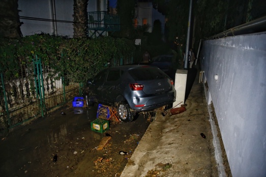 İşte deprem anı ve sonrasına ait çarpıcı kareler 26