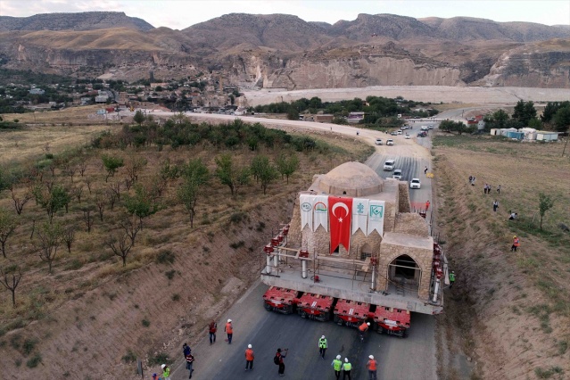 İmam Abdullah Zaviyesi taşınmaya başladı 7