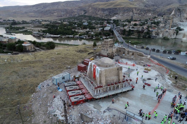 İmam Abdullah Zaviyesi taşınmaya başladı 13