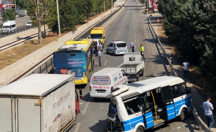 Halk otobüsü böyle dehşet saçtı