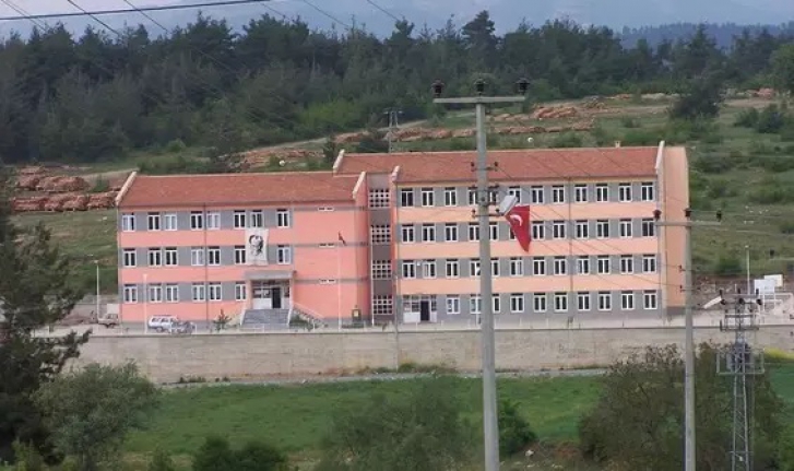 Seminere katılan 2 öğretmende koronavirüs çıktı, 12 öğretmen de karantinaya alındı