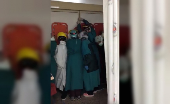 Kavga'da ölen kişinin yakınları hastanede sağlıkçılara saldırdı!