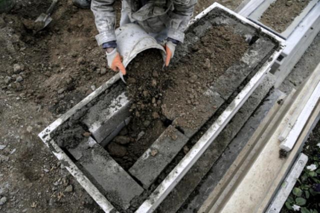Vefat sayıları günden güne artarken Ortaköy Mezarlığı'nda yeni mezarlar açılıyor!