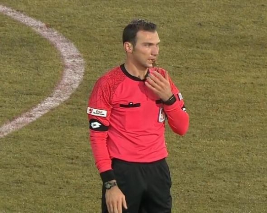 Herkes Fenerbahçe - Başakşehir maçının hakemini konuşuyor! Kim bu Bahattin Şimşek