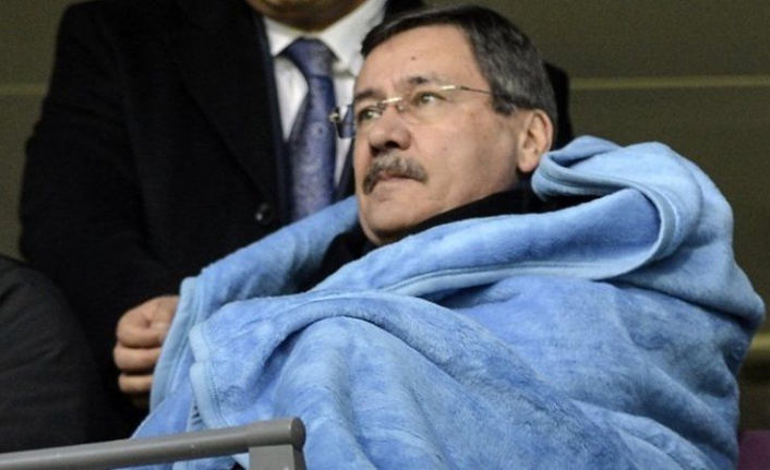 Melih Gökçek'te sosyal medya paniği!