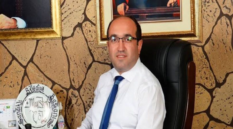 Sandıklı Belediye Başkanı Mustafa Çöl'den takipçi karşılığı çekiliş!