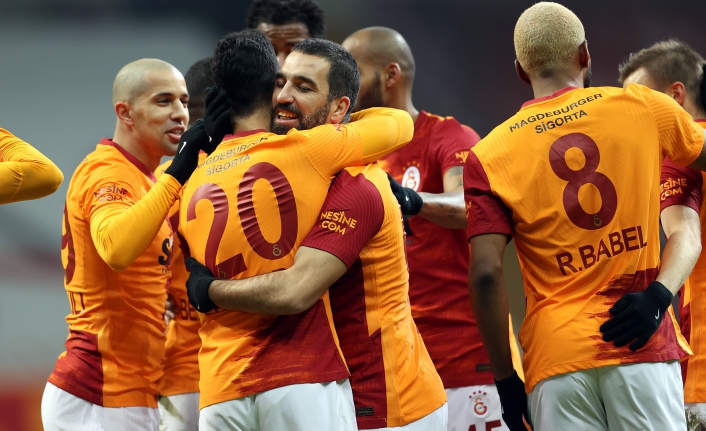Aslan gol oldu yağdı!