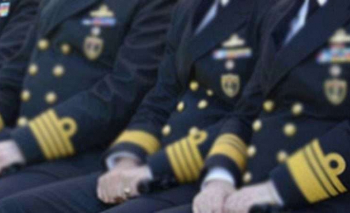 Gözaltına alınan amiraller Ankara'ya götürülüyor