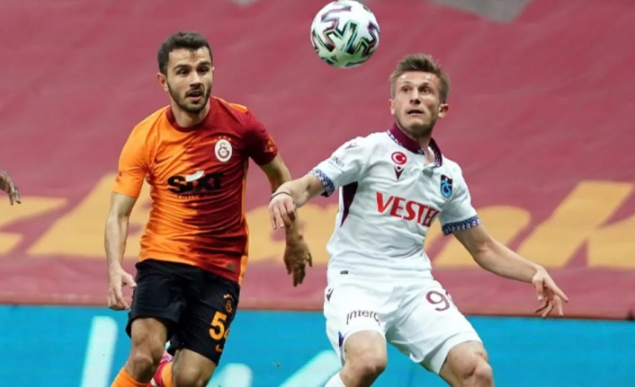 Galatasaray son saniyede direkten döndü