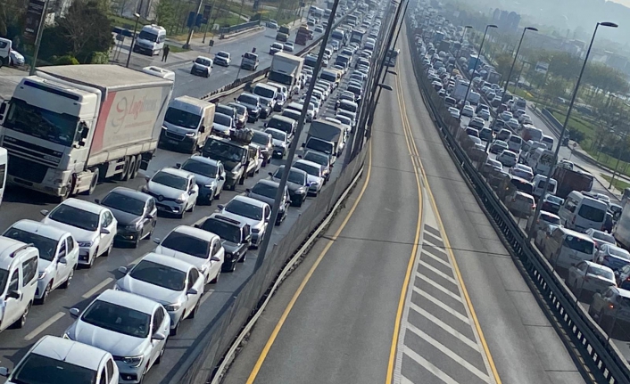 Bu nasıl tam kapanma?
