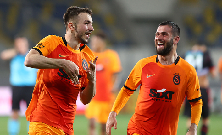 Galatasaray umutlarını taşımayı başardı