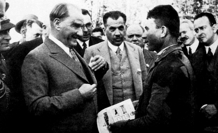 Ata bana “Çocuk ne var ne yok” dedi