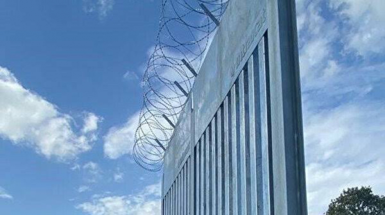 Yunanistan'dan Türkiye sınırına 40 kilometrelik çelik duvar