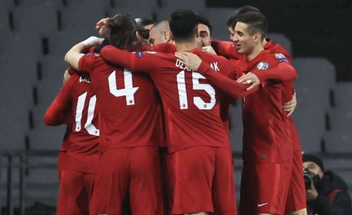 Kriz çözülemedi! Türkiye-Karadağ maçında 4 milli futbolcu forma giyemeyecek