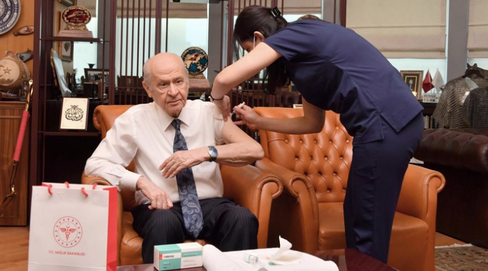 Bahçeli, Turkovac aşısı oldu