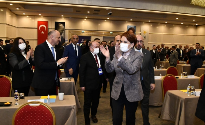 Akşener il başkanları ile bir araya geldi
