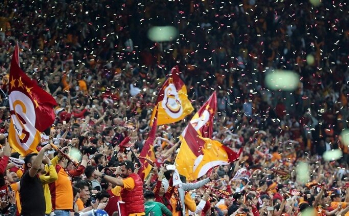 Galatasaray'ın yeni sezon formalarının fiyatı dudak uçuklattı