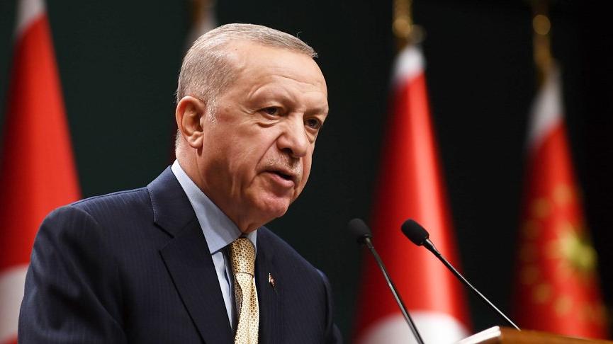 Erdoğan vatandaşa yine ‘dişinizi sıkın’ dedi! Tayyip Bey herkesin sizin gibi Saray’ı yok!