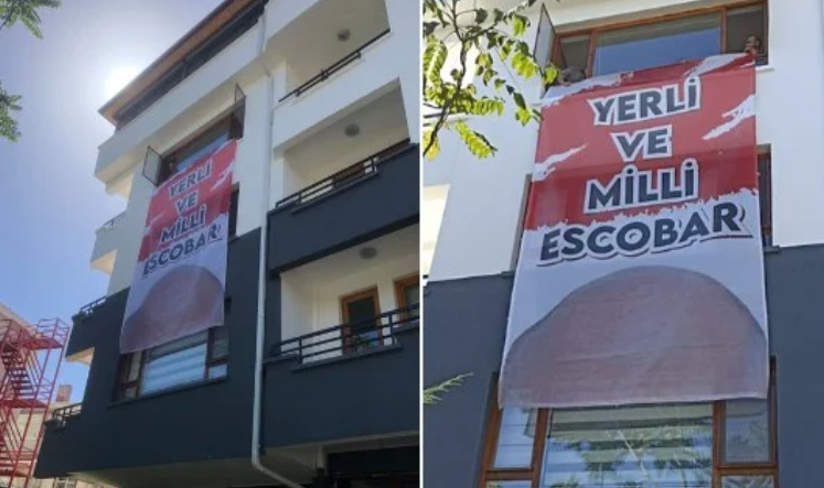 Zafer Partisi 'Yerli Ve Milli Escobar' pankartını genel merkezine astı