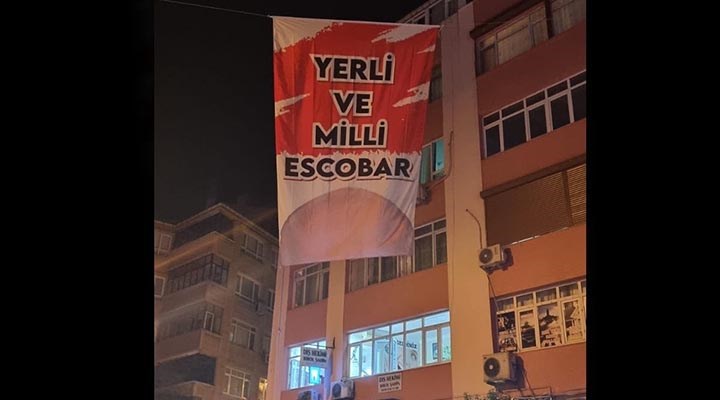 Bir garip komedi... Levent Kırca skeci hiç değil...  Kim bu siyasetçi!