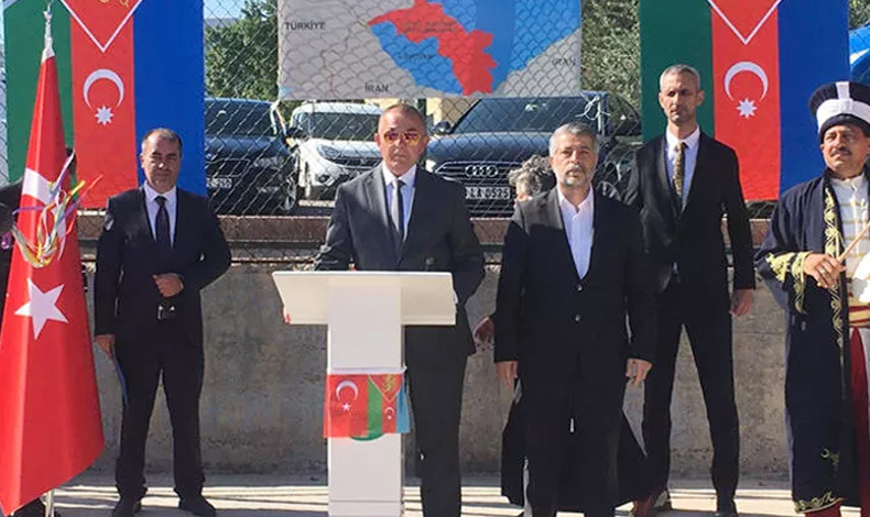 Yeni bir Türk Devleti kuruldu. İlk temsilciliğini Ankara'da açtı
