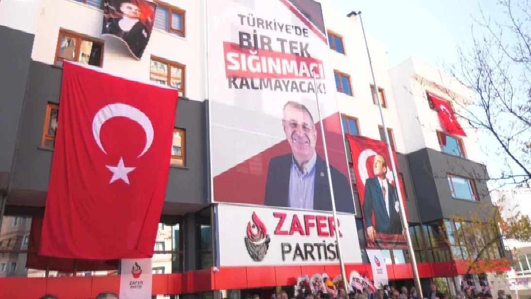 Zafer Partisi 1. Olağanüstü Kongresini gerçekleştirdi