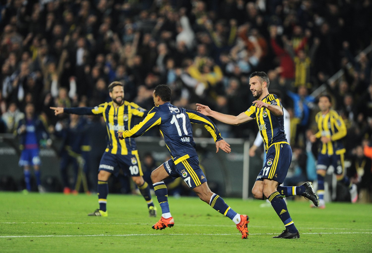 Fenerbahçe uzatmalarda geri döndü