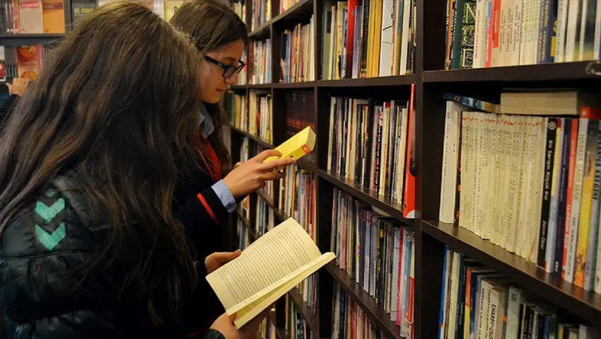 Kitap fiyatlarını durdurabilene aşk olsun!