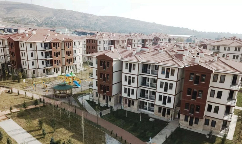 TOKİ 'Suriyelilere ev haberini' yalanlamıştı, Gaziantep'te 22 Suriyeliye ev çıktı