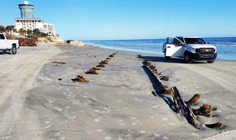 Florida sahilinde esrarengiz cisim