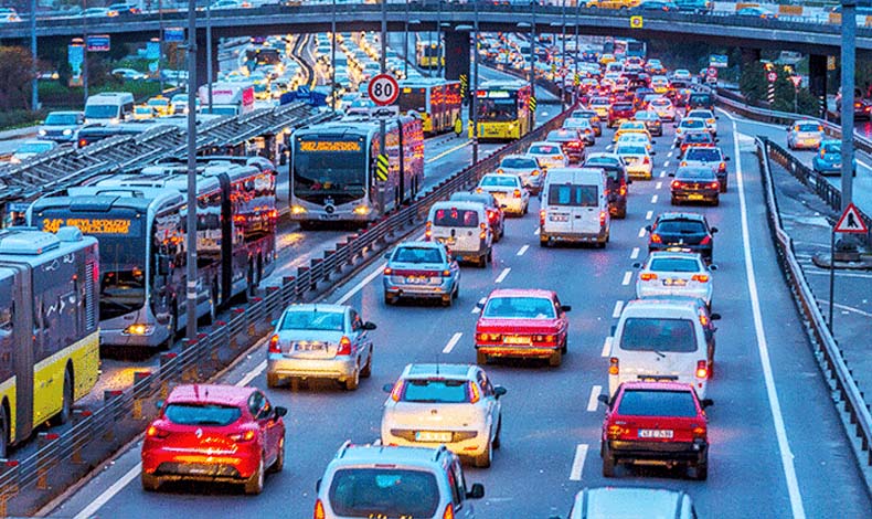 Son Dakika: Yağmur başladı! İstanbul'da ulaşıma 'Zam'