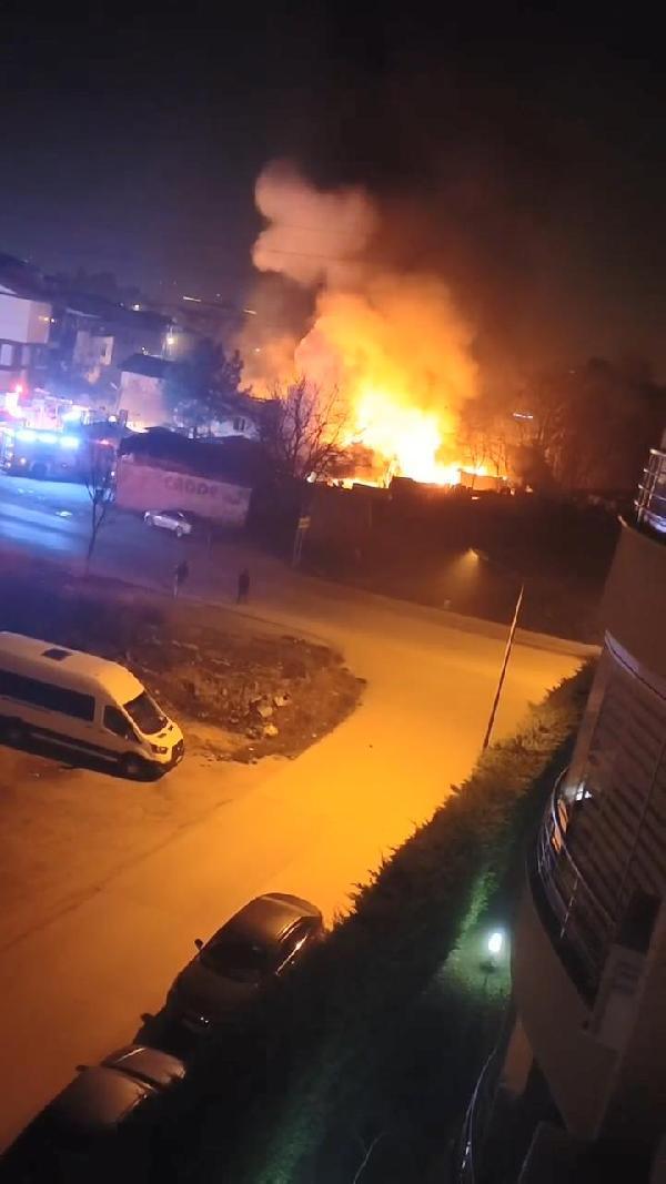 Bursa'da geri dönüşüm tesisinde yangın