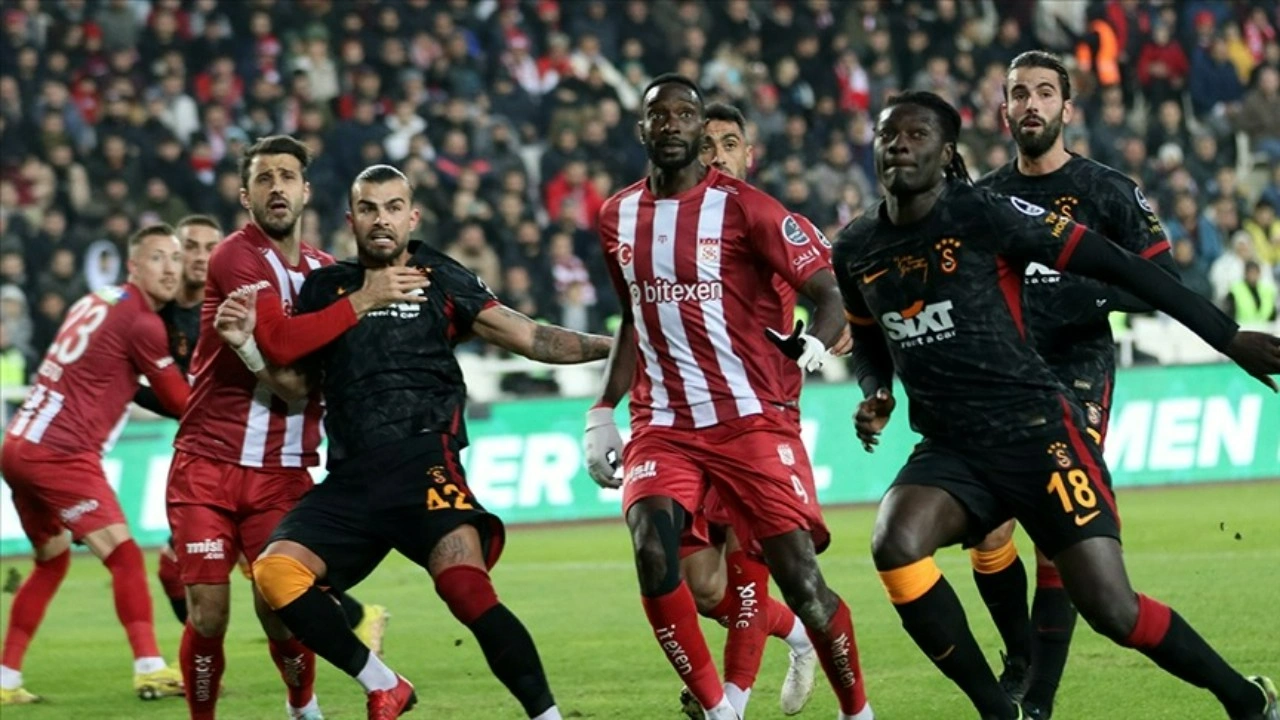 İşte Sivas-G.Saray maçının VAR kayıtları!