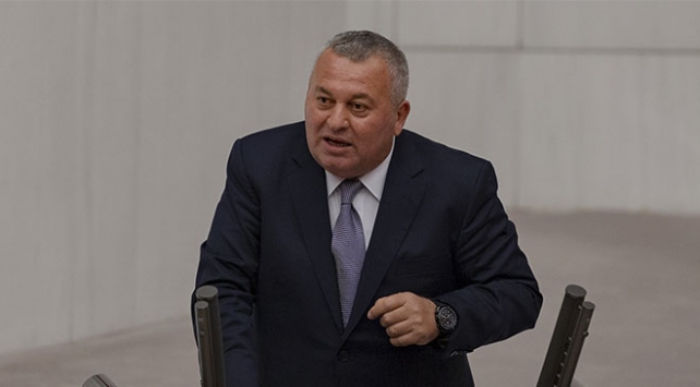 Cemal Enginyurt: "Desene gençlerin kahvesine de göz diktiniz"