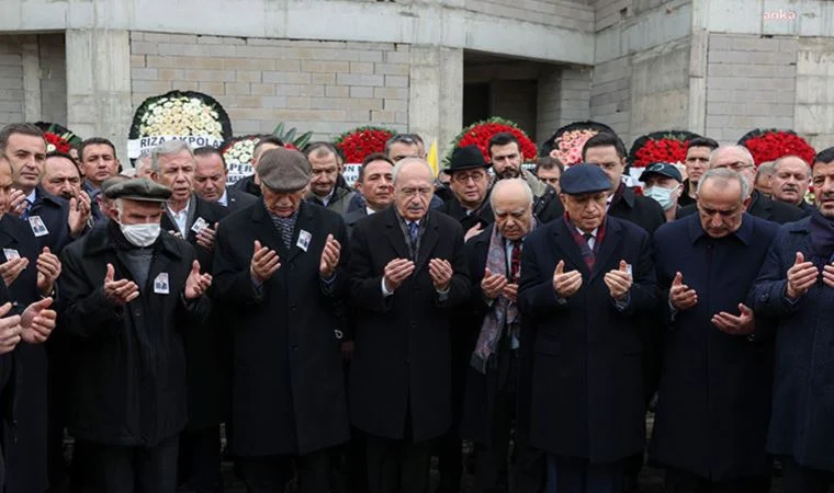 CHP liderinin acı günü: Dayısını toprağa verdi