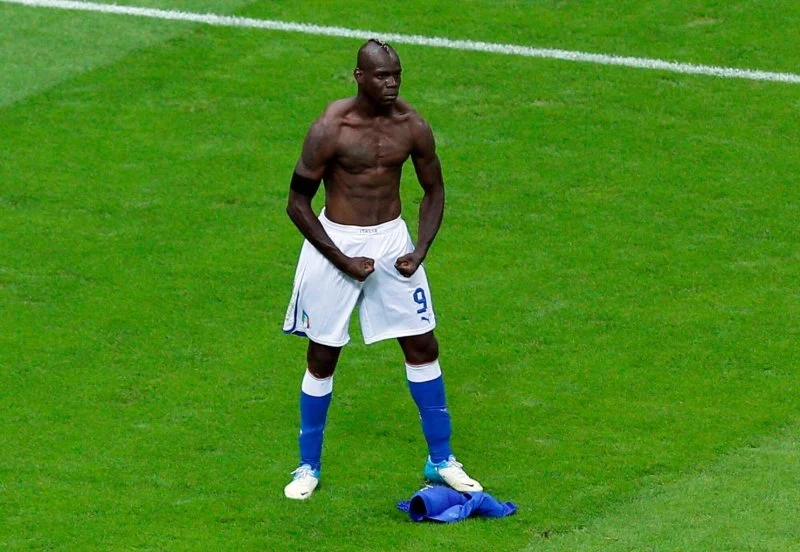 Balotelli'nin Göztepe'ye attığı gol Puskas'a aday!