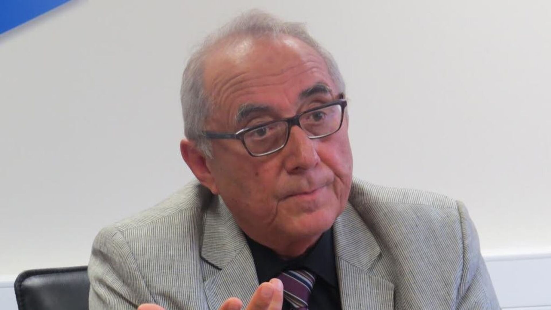 Ataol Behramoğlu'ndan 'ayakkabı yalayan' doktor hakkında çarpıcı soru!