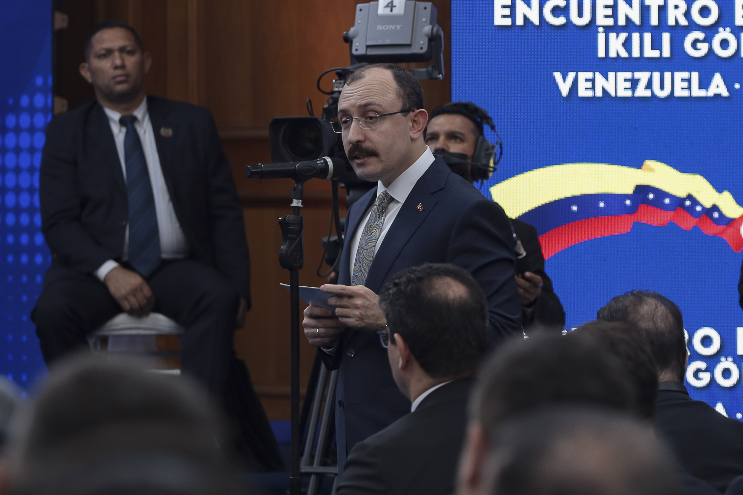 Venezuela lideri Maduro'nun Erdoğan aşkı bitmek bilmiyor