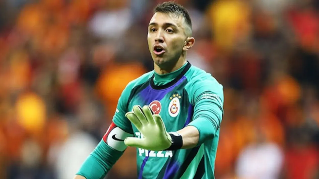 Galatsaraylı Muslera'ya şok ceza!