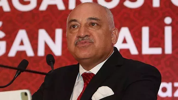 TFF Başkanı, liglerin ertelendiğini açıkladı