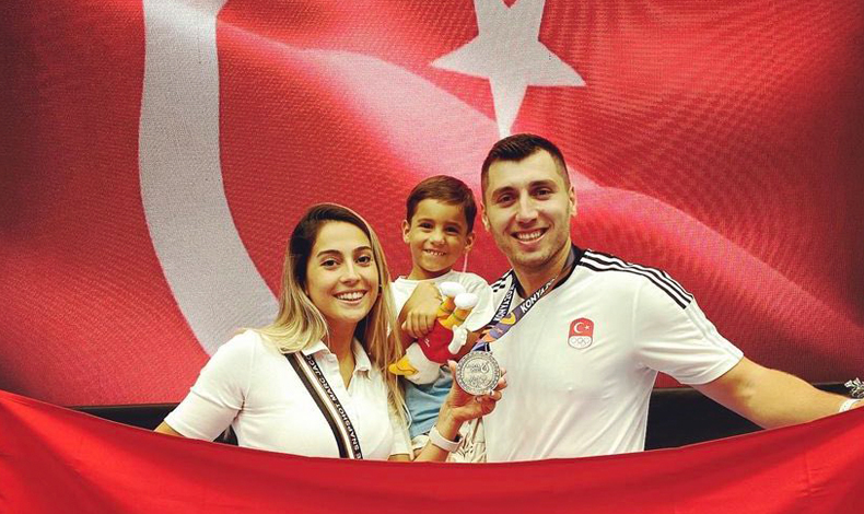 Enkaz altında kalan Hentbol Milli Takımı Kaptanı ve ailesinden güzel haber bekleniyor